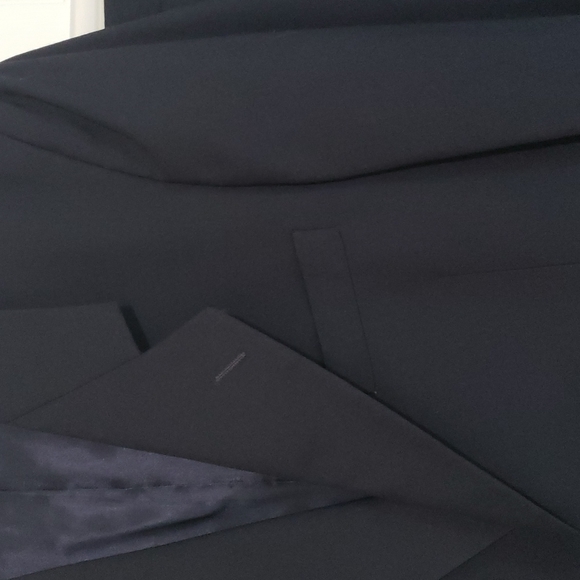 Mens 2 piece Suit - Picture 5 of 15